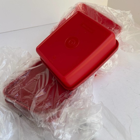 Tupperware Mini Square Away Sandwich Boxes 4 New Red Rare - Picture 2 of 5